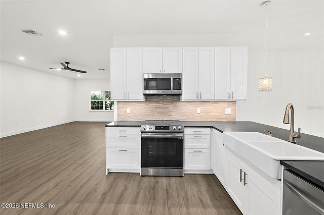 2 SAW MILL Court, Palm Coast, FL 32164