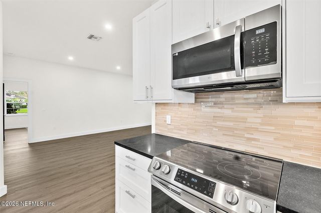 2 SAW MILL Court, Palm Coast, FL 32164