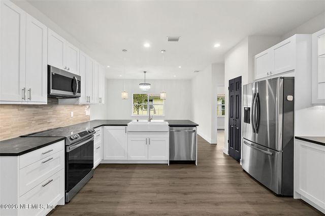 2 SAW MILL Court, Palm Coast, FL 32164