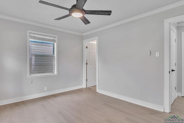 1305 Myrtle St, Kilgore, TX 75662