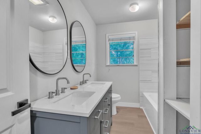 1305 Myrtle St, Kilgore, TX 75662