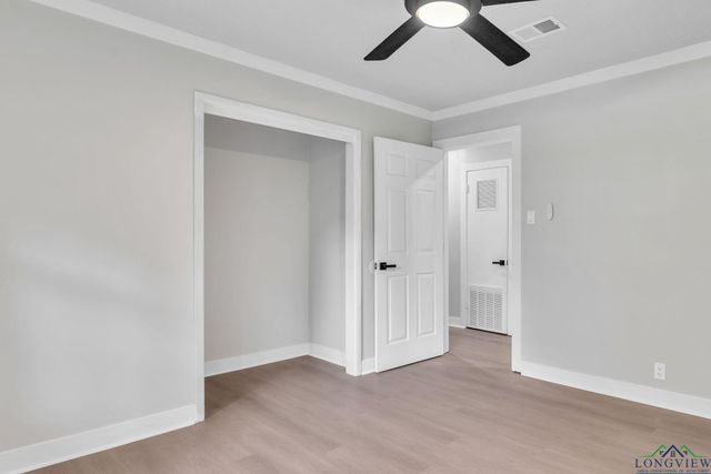 1305 Myrtle St, Kilgore, TX 75662