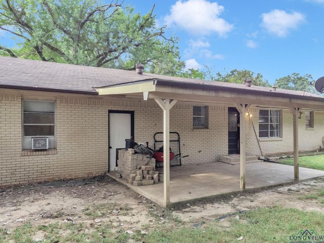 1305 Myrtle St, Kilgore, TX 75662