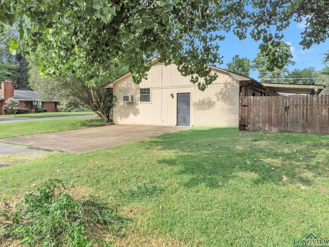 1305 Myrtle St, Kilgore, TX 75662