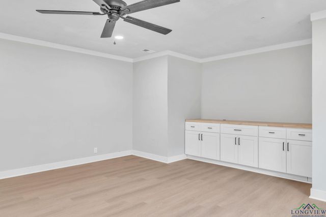 1305 Myrtle St, Kilgore, TX 75662