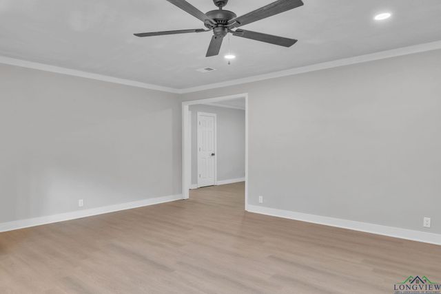 1305 Myrtle St, Kilgore, TX 75662