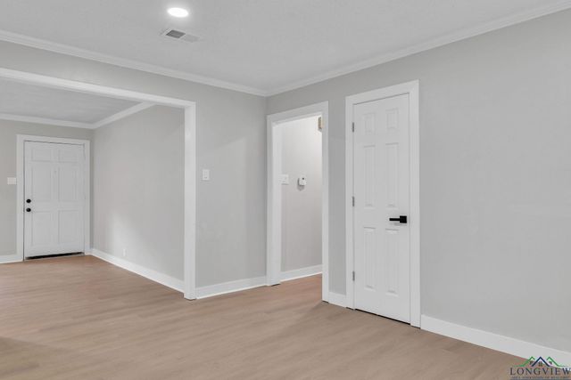 1305 Myrtle St, Kilgore, TX 75662