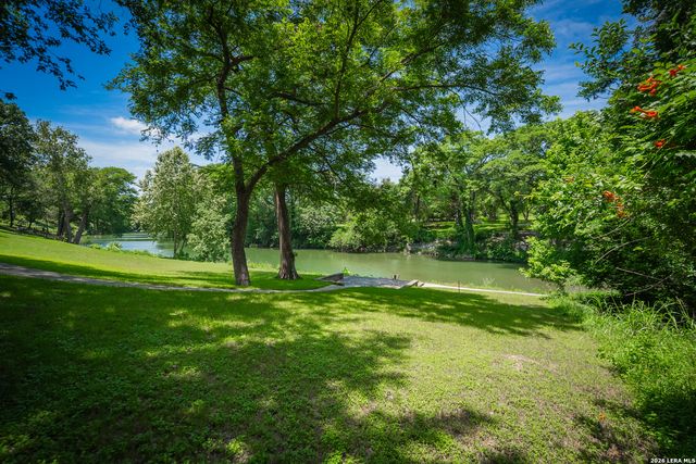 924 GRUENE SPG, New Braunfels, TX 78130