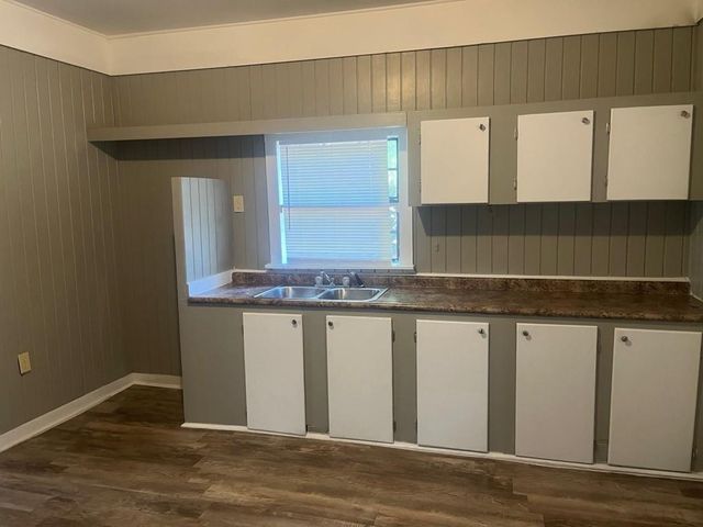 618 Clarke Street, Mobile, AL 36606