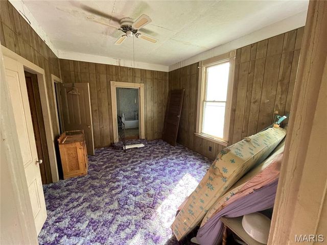 714 Monroe Street, St Charles, MO 63301