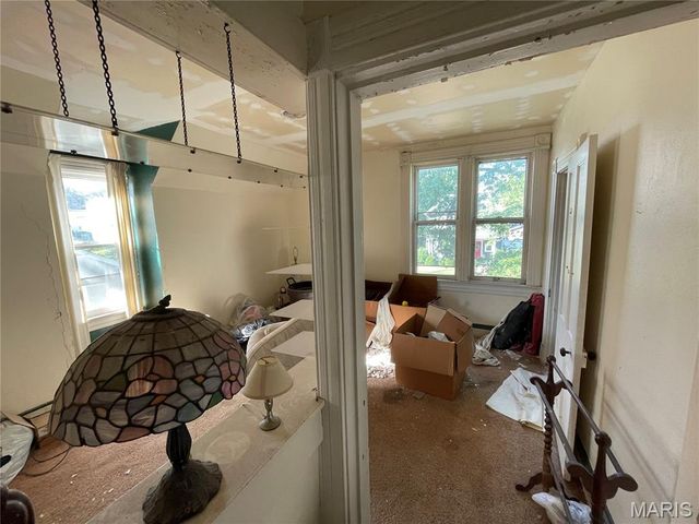 714 Monroe Street, St Charles, MO 63301