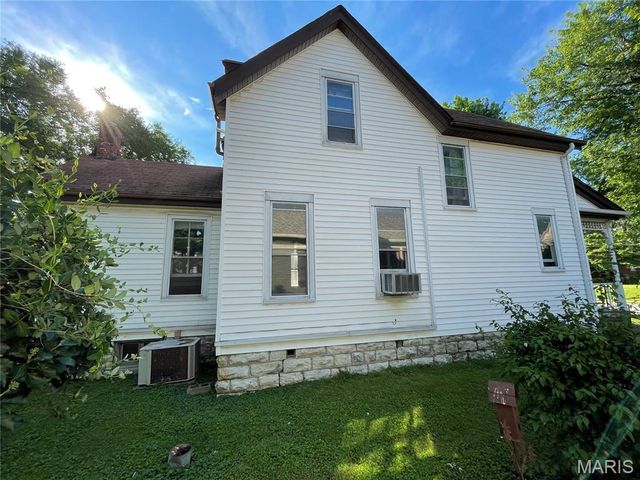 714 Monroe Street, St Charles, MO 63301