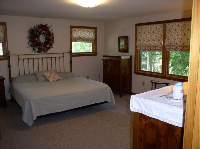 42 Leeward Shores Road, Moultonborough, NH 03254