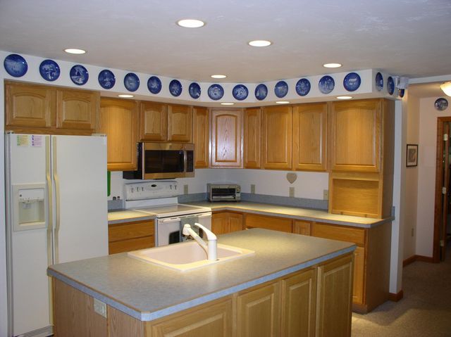 42 Leeward Shores Road, Moultonborough, NH 03254