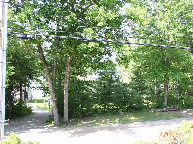 42 Leeward Shores Road, Moultonborough, NH 03254
