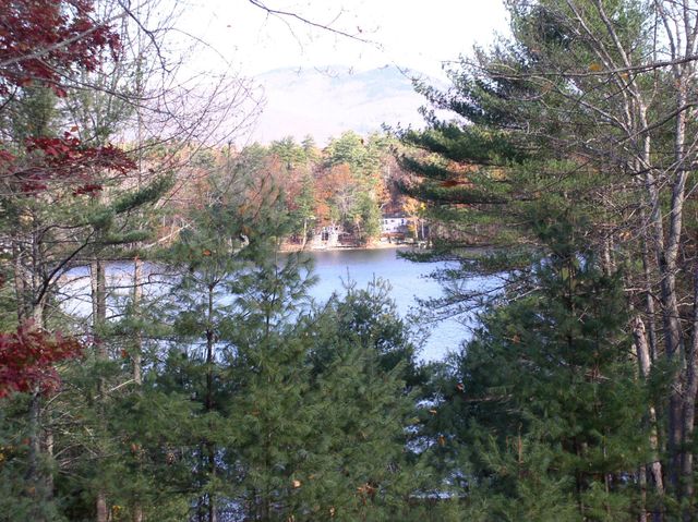 42 Leeward Shores Road, Moultonborough, NH 03254