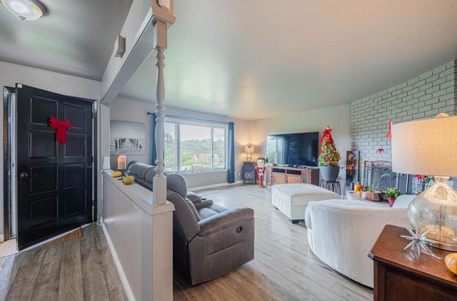 7561 Chester Drive, Salinas, CA 93907