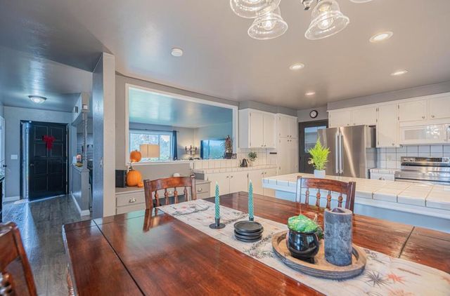 7561 Chester Drive, Salinas, CA 93907