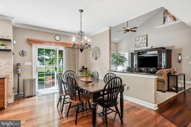 18 SHAMROCK RD, Lumberton, NJ 08048