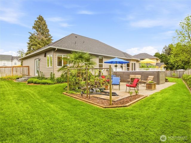 7105 Cavalier Loop SW, Olympia, WA 98512