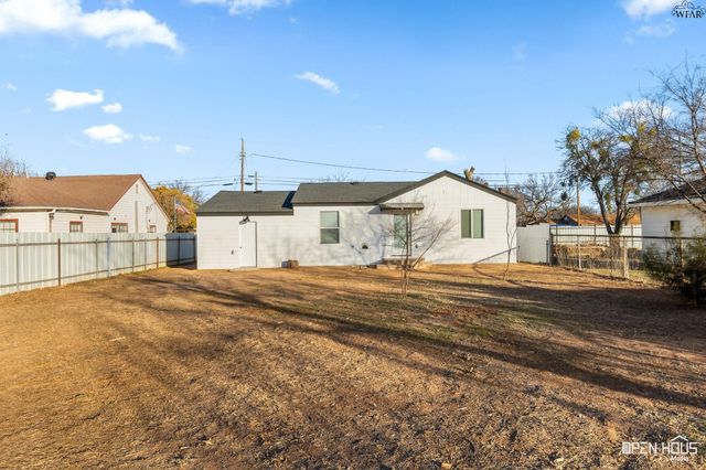 1006 HIRSCHI LANE, Wichita Falls, TX 76306