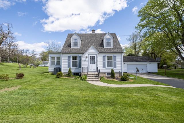 310 ZION STREET, Hartland, WI 53029
