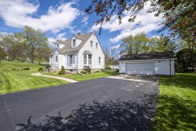 310 ZION STREET, Hartland, WI 53029