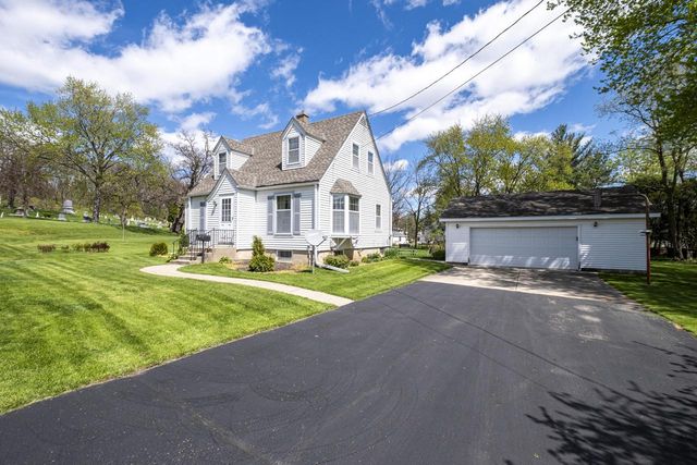 310 ZION STREET, Hartland, WI 53029