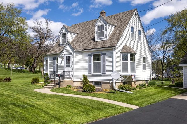 310 ZION STREET, Hartland, WI 53029