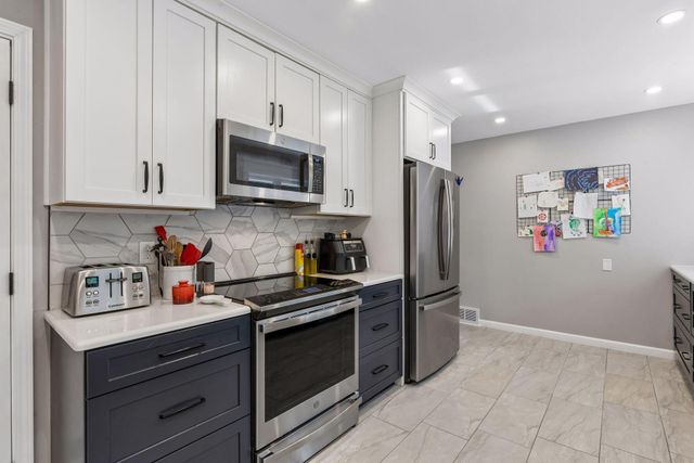 4418 Ellerdale Road, Minnetonka, MN 55345