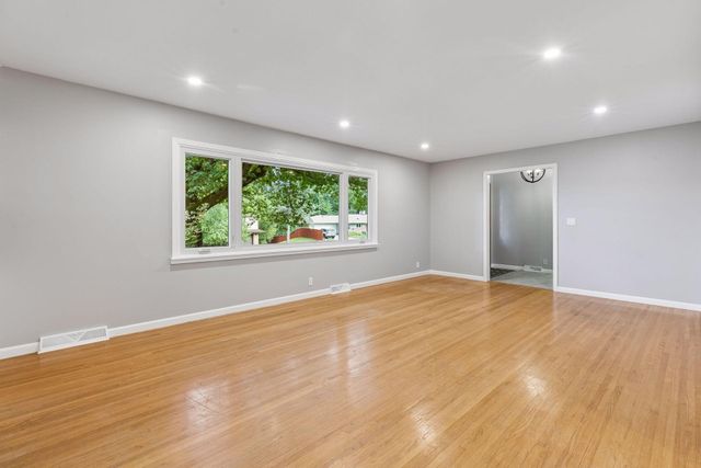 4418 Ellerdale Road, Minnetonka, MN 55345