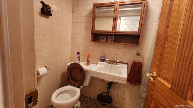 79-04 Kneeland Avenue, Elmhurst, NY 11373