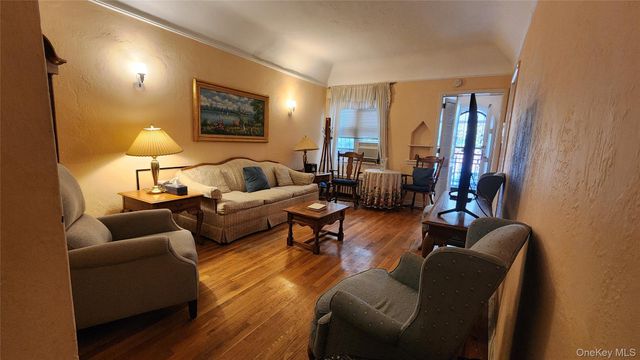 79-04 Kneeland Avenue, Elmhurst, NY 11373