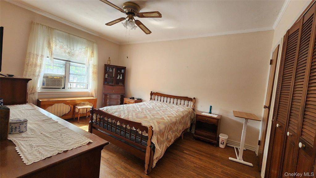 79-04 Kneeland Avenue, Elmhurst, NY 11373 — photo 5