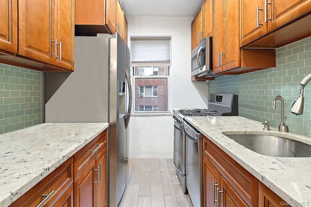 3850 Hudson Manor Terrace 3EW, Bronx, NY 10463