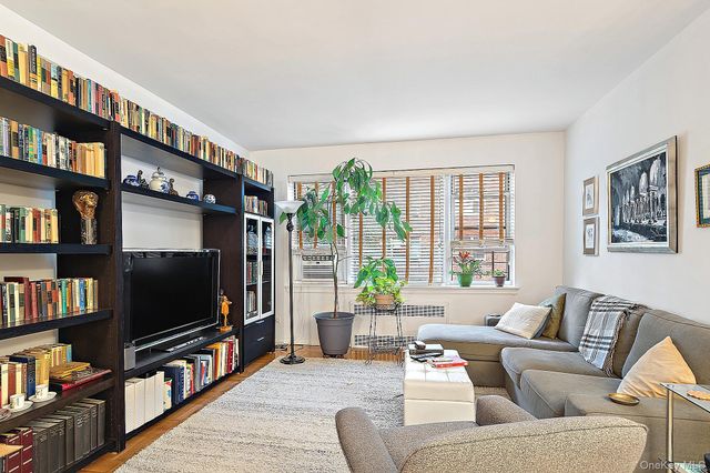 3850 Hudson Manor Terrace 3EW, Bronx, NY 10463