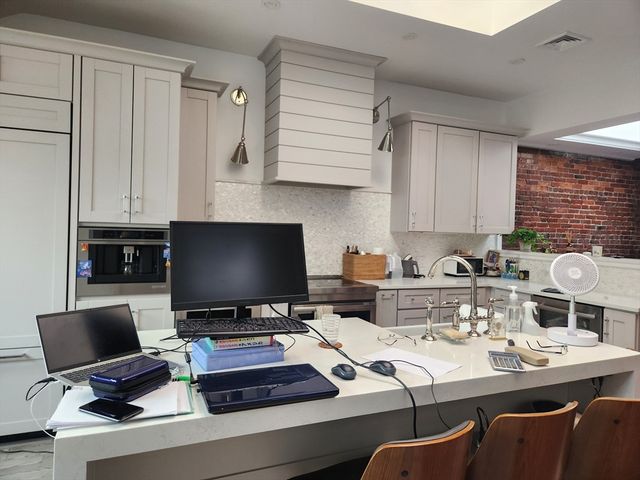 86 Marlborough PH, Boston, MA 02116