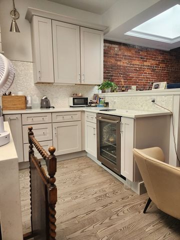 86 Marlborough PH, Boston, MA 02116