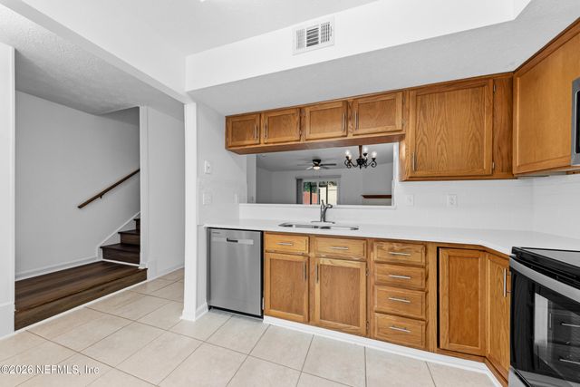 1927 MAIN Street, Atlantic Beach, FL 32233