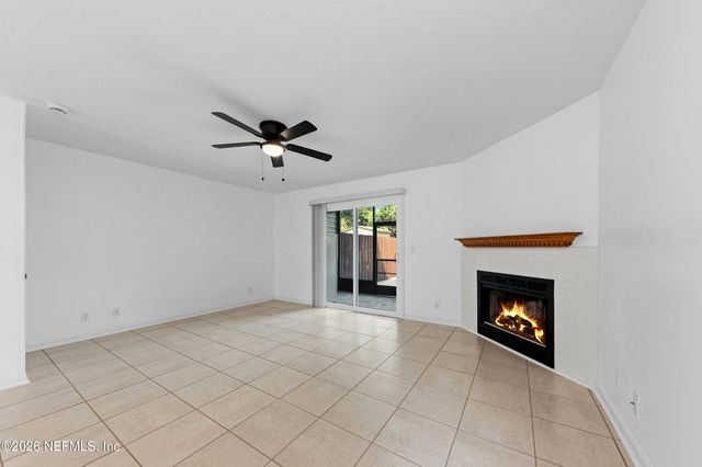 1927 MAIN Street, Atlantic Beach, FL 32233