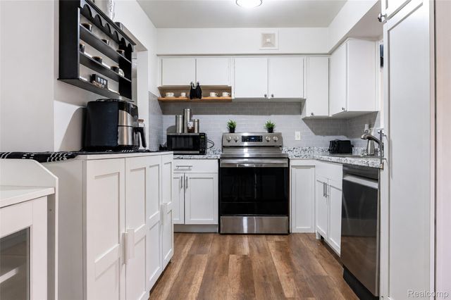 9790 William Street, Taylor, MI 48180