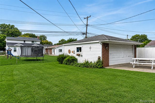9790 William Street, Taylor, MI 48180