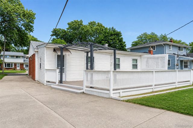 9790 William Street, Taylor, MI 48180