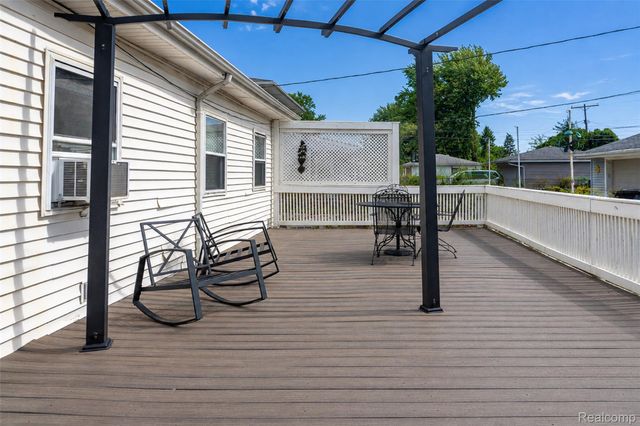 9790 William Street, Taylor, MI 48180