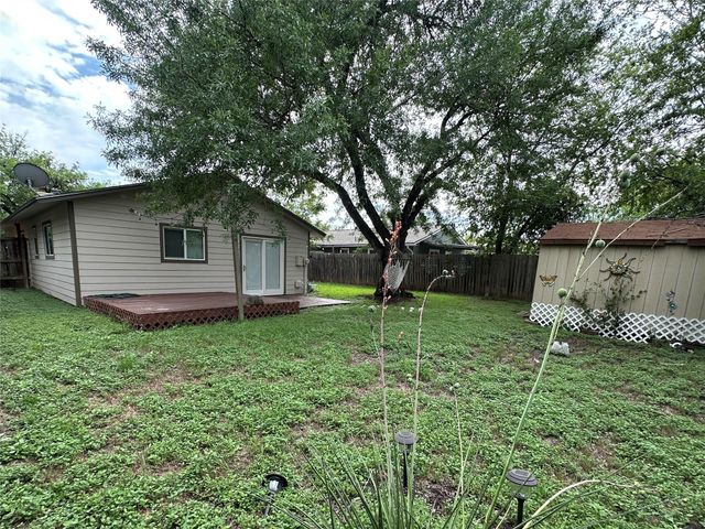 6004 Palm CIR, Austin, TX 78741