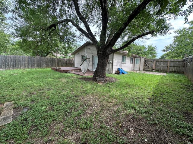6004 Palm CIR, Austin, TX 78741