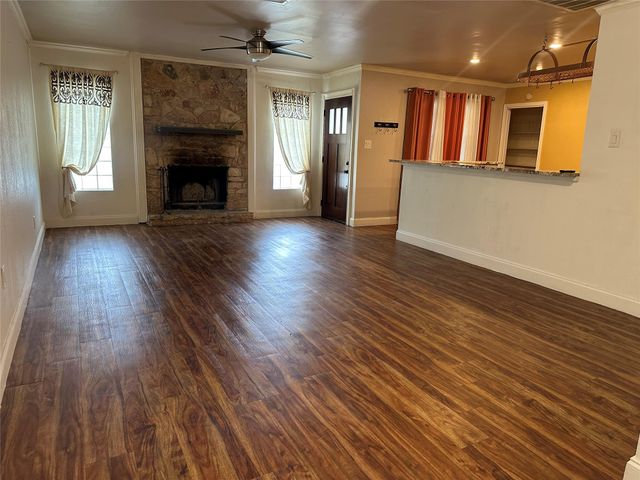 6004 Palm CIR, Austin, TX 78741