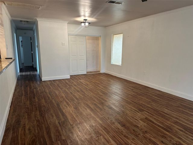 6004 Palm CIR, Austin, TX 78741