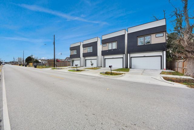 4002 Bennington Street, Houston, TX 77016