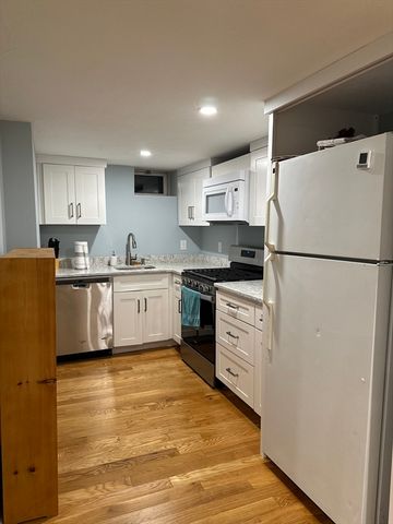 20 State Park 2, Hull, MA 02045